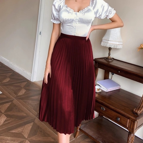 Classic Pleated Satin Evening Midi Skirt - Picture 7 of 11